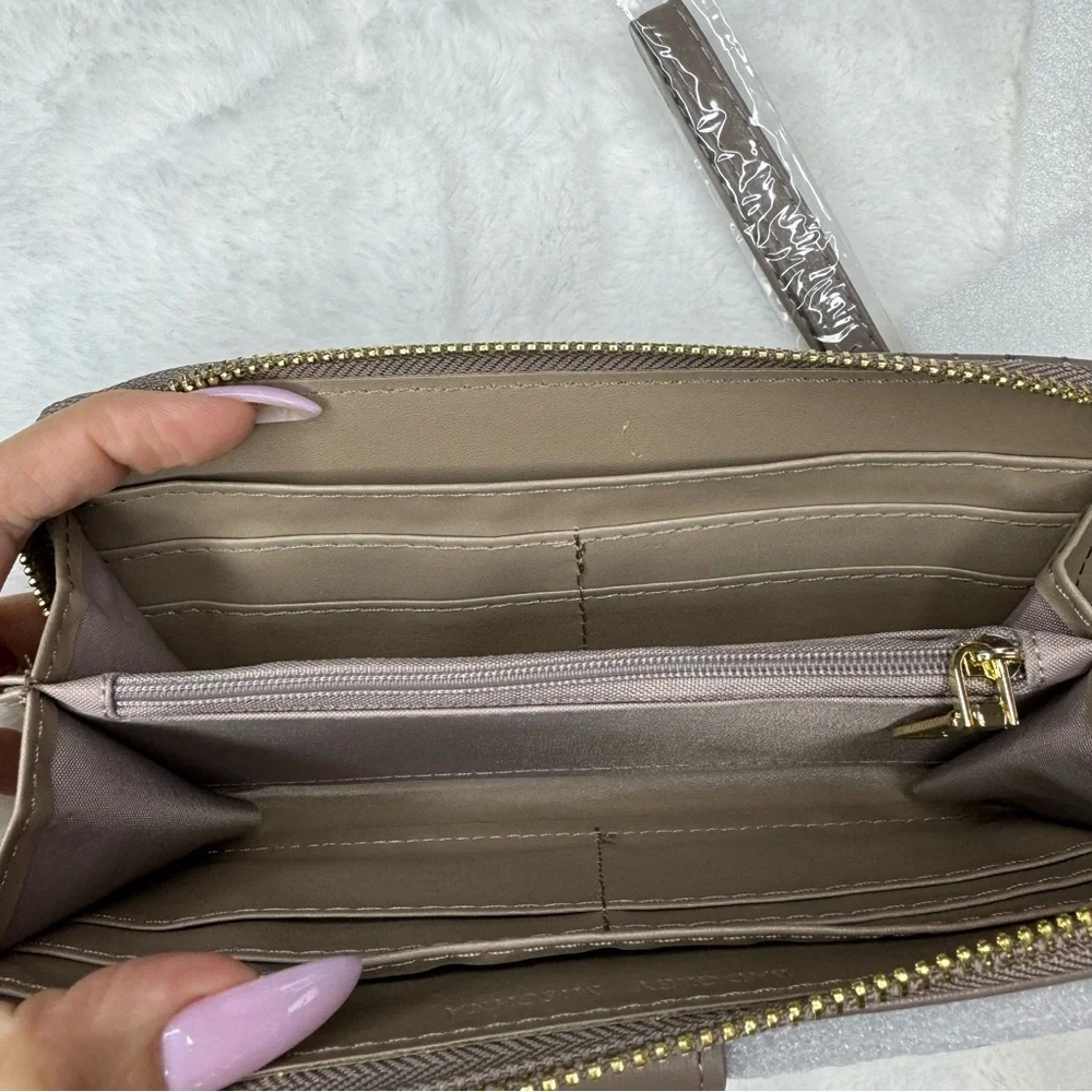 Badgley Mischka Long Taupe Wallet with Phone Pocket & Wrislet - Picture 6 of 8